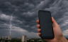 Meteorolozi upozorili: Telefon može da eksplodira tokom grmljavine