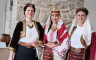 Od dukata do opanaka: U Trebinju zablistale hercegovačke narodne nošnje (VIDEO)