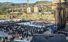 Rijeka ljudi slijeva se prema "Koševu": Večeras prvi spektakl Dine Merlina (VIDEO)
