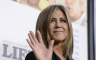 Dženifer Aniston u prazničnoj komediji: Djed Mraz završava na sudu