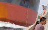 Ribari gledali kako grdosija ide prema njima: Uslijedio je snažan udar (VIDEO)