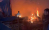 Gorio objekat pun rakije u Kozarcu: Vatra prijetila kući (FOTO, VIDEO)