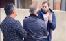 Napadnuti novinari na biračkom mjestu, gađani kamenicama (VIDEO)