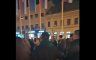 Novosađani slave pobjedu studenata na Trgu Slobode (VIDEO)